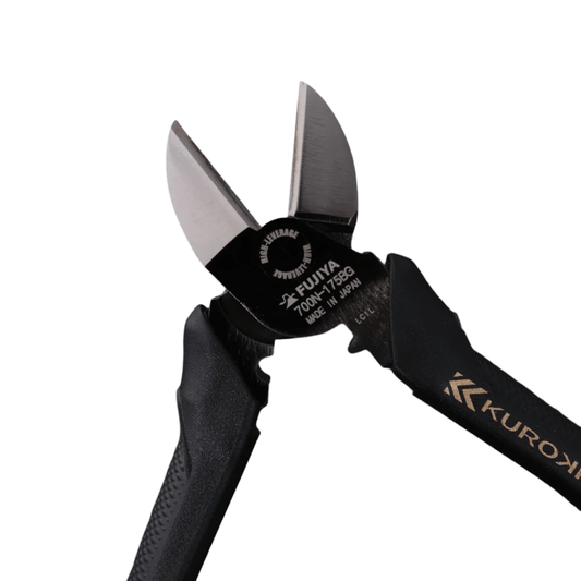 Open jaw view of Fujiya 700N-200BG nippers – rugged steel for heavy-duty use