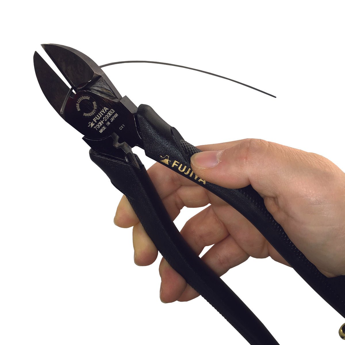 Cutting piano wire with Fujiya 700N-200BG – ideal for hard wire applications