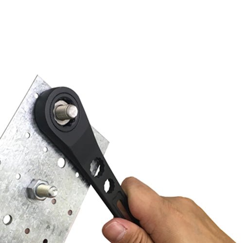 Using Fujiya FGL-38BG wrench with socket head – versatile use case shown