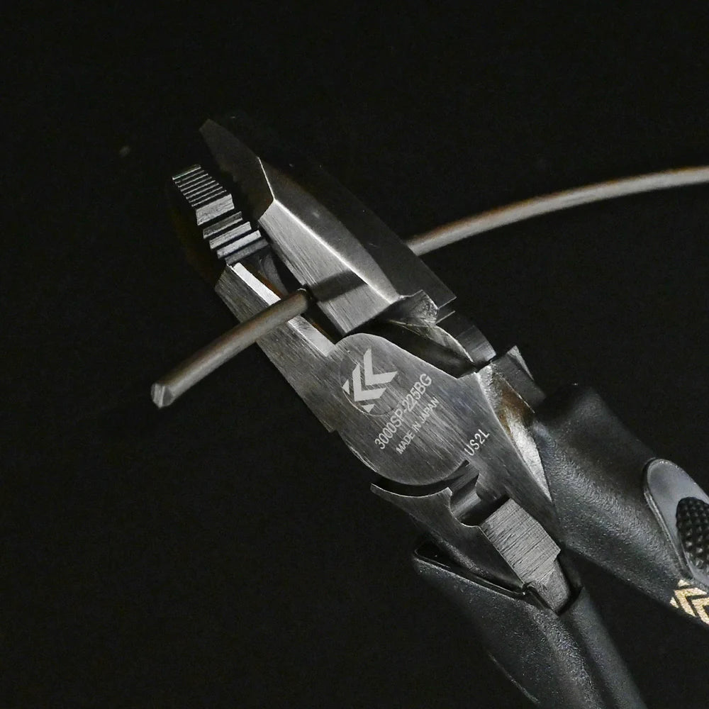 Fujiya TEKO-PEN High Leverage Lineman's Pliers, Slash Head (9", 3000SP-225BG, KUROKIN, Made in Japan)