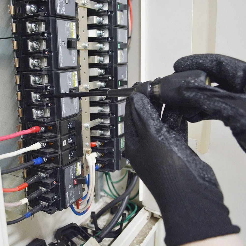 Fujiya Insulated Screwdriver with Strike Cap (9.3", 526SK-BG/556SK-BG, KUROKIN, Made in Japan)