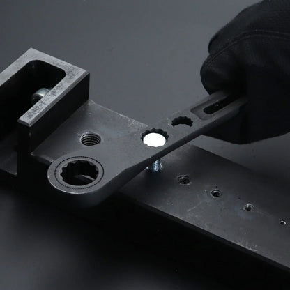 Fujiya FGL-38BG wrench on socket – multi-application tool for mechanics
